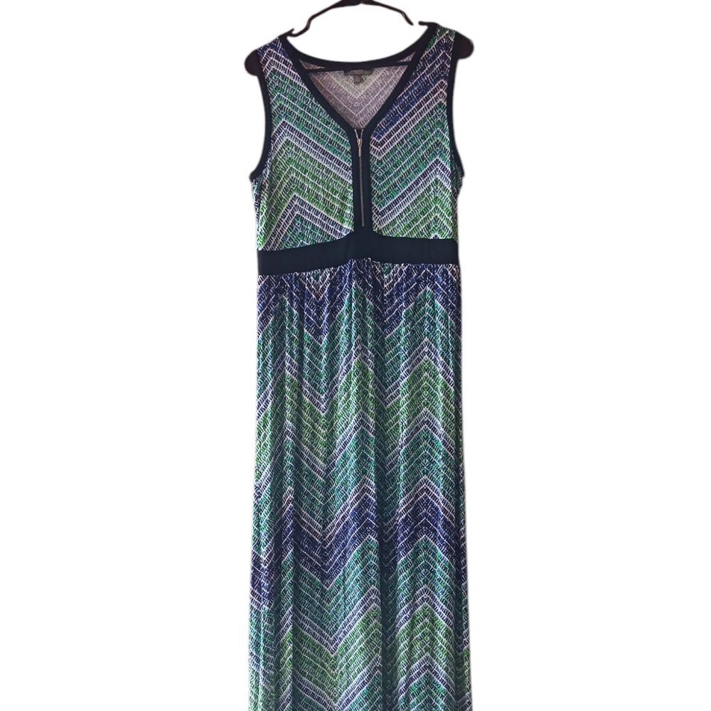 Neiman Marcus Green and Blue Patterned Topelegant, fresh and soft for your skin - Picture 3 of 6